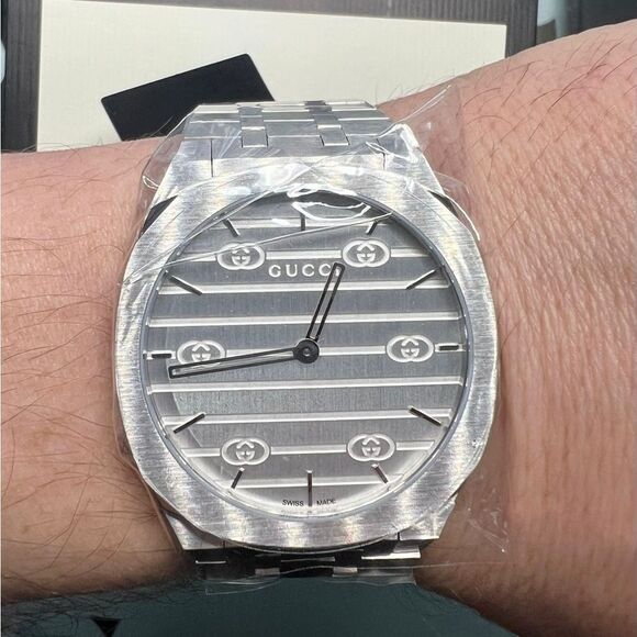 NIB Silver Gucci Watch - Picture 1 of 9